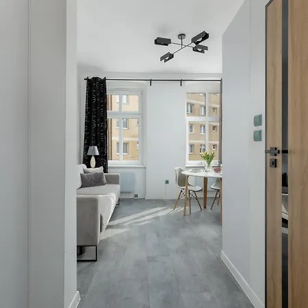 Emilii Plater Cozy By Bookinghost Stettin